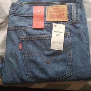 Brand new with tags Levi's Boyfriend fit